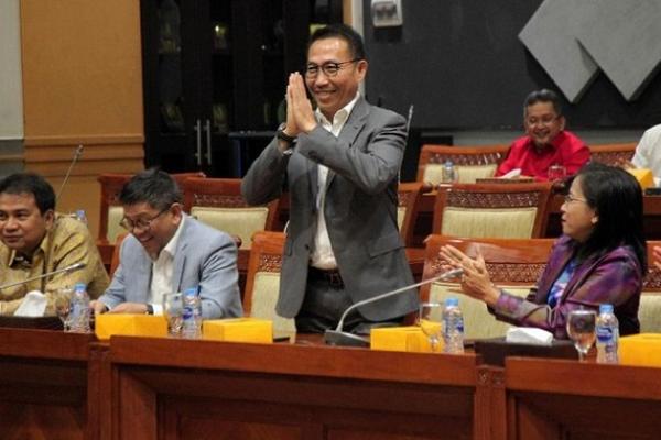 Wakil Ketua Komisi III DPR, Herman Herry mengaku tergugah atas apa yang dirasakan terpidana Undang-Undang Informasi dan Elektronik atau UU ITE, Baiq Nuril Maknun.