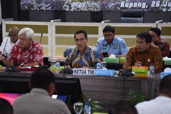 Wakil Ketua Komisi III DPR, Herman Hery memimpin Kunker Komisi III dalam masa reses ke Nusa Tenggara Timur (NTT). Kunker tersebut dalam rangka menjalankan fungsi kedewanan sebagai pengawasan kepada seluruh mitra kerjanya.