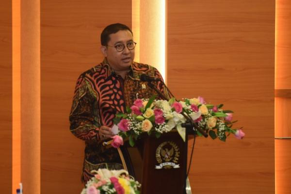 Wakil Ketua DPR RI Fadli Zon mengapresiasi penyelenggaraan Pameran Museum DPR RI yang untuk pertama kalinya diadakan bersama dengan perwakilan 20 Museum lainnya yang ada di Indonesia.