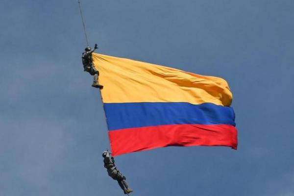 Presiden Kolombia sebelumnya mengatakan bahwa jam malam akan diperkenalkan hanya di tiga bagian ibukota.