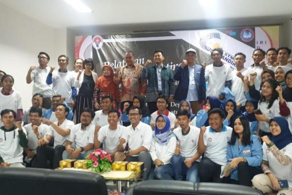 Sekolah Tinggi Manajemen Informatika dan Komputer (STMIK) Nusa Mandiri, Depok, Jawa Barat menggelar pelatihan digital marketing. Kegiatan yang bekerja sama dengan Kementerian Pemuda dan Olahraga  khususnya Deputi Peningkatan Kreativitas.  