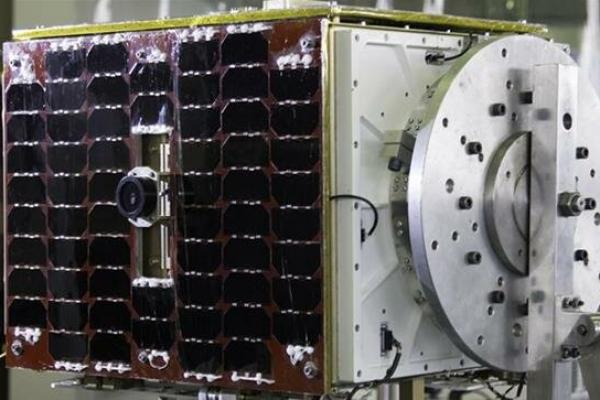 Ilmuwan Iran akan menguji teknologi baru untuk mengoperasikan panel surya di ruang angkasa.