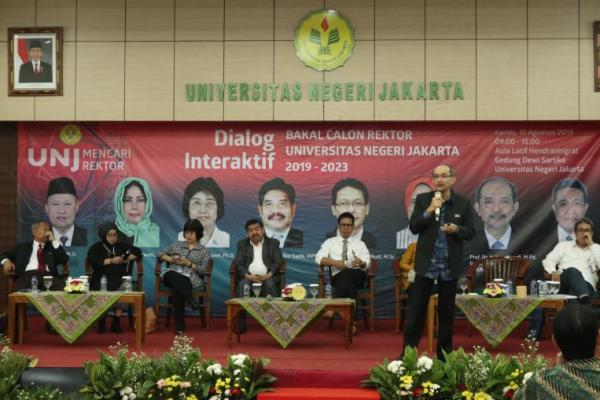 Pemilihan rektor (Pilrek) Universitas Negeri Jakarta (UNJ) memasuki babak penyampaian visi dan misi dari para bakal calon (balon) rektor.