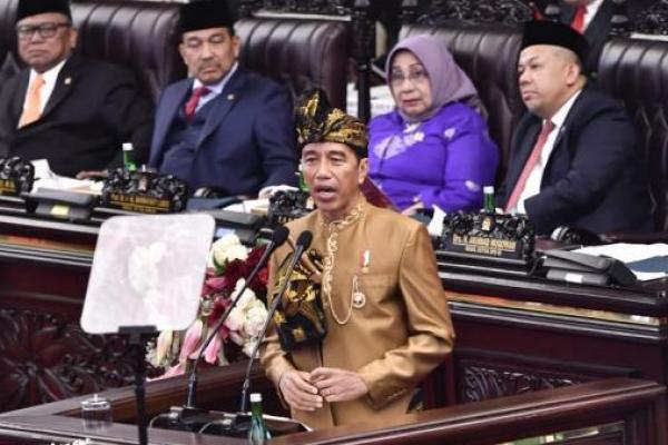 Presiden RI Joko Widodo telah menerima 10 nama yang diserahkan Pansel KPK kemarin. Ini komentarnya.
