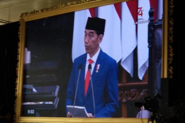 Menurut Jokowi, persatuan bangsa sangat diperlukan untuk menatap masa depan yang cerah, sehingga membuat negara yang kuat serta mampu bersaing di kancah internasional.
 
 