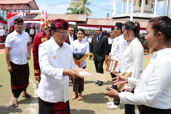 Gubernur Bali Wayan Koster mengharapkan remisi yang diberikan kepada sejumlah warga binaan di Lapas di seluruh Bali serangkaian HUT Kemerdekaan RI tahun ini, bisa menjadi bagian dari proses pembinaan bagi mereka yang sedang menjalani masa hukuman.