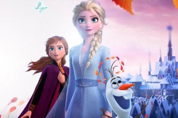 Film yang mengisahkan petualangan Anna, Elsa, dan Olaf itu menghasilkan US$85,3 juta di Amerika Serikat (AS) dan Kanada selama akhir pekan, dan memperoleh US$132,7 juta secara keseluruhan yang belum pernah terjadi sebelumnya.