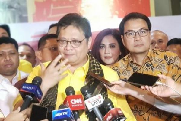 Pengurus Pleno DPP Partai Golkar Sirajuddin Abdul Wahab menegaskan mosi tidak percaya yang dilayangkan kepada Ketua Umum DPP Partai Golkar Airlangga Hartarto masih akan terus berlanjut.