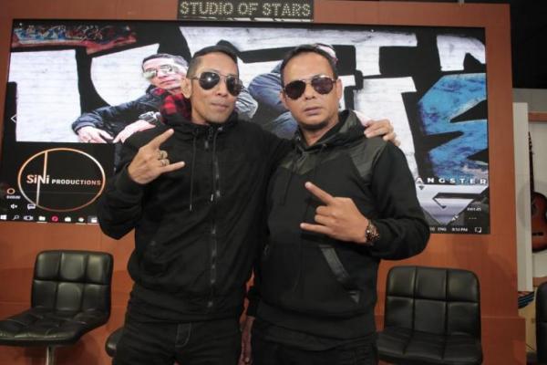 Grup band Good Gangster hadirkan lirik unik dan juga musik keren yang siap ramaikan industri musik Tanah Air. Seperti apa?