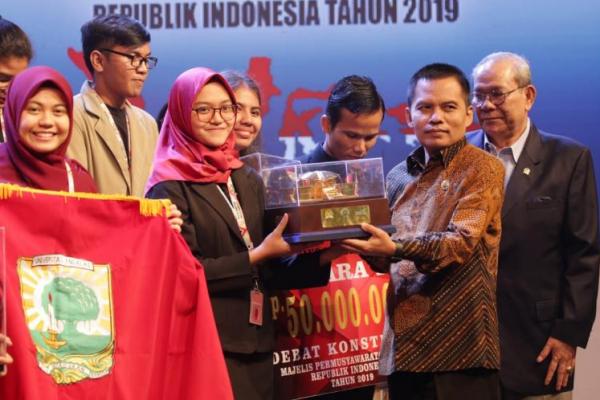 Universitas Sumatera Utara menjadi pemenang Lomba Debat Konstitusi MPR.