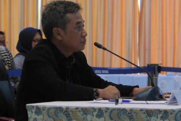 Calon pimpinan Komisi Pemberantasan Korupsi (Capim KPK) Sujanarko menyatakan perlu ada penerapan amnesti terhadap tersangka korupsi.