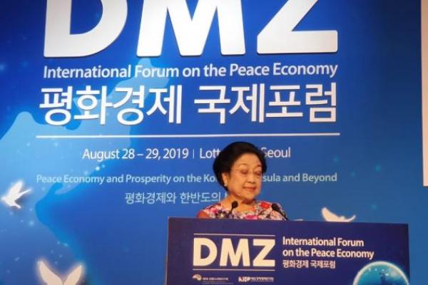Megawati sangat berharap, setelah perdamaian Semenanjung Korea tercapai, dapat segera tercapai pula sebuah kesepakatan baru, yang diikuti langkah-langkah konkret kerjasama antar dua negara.