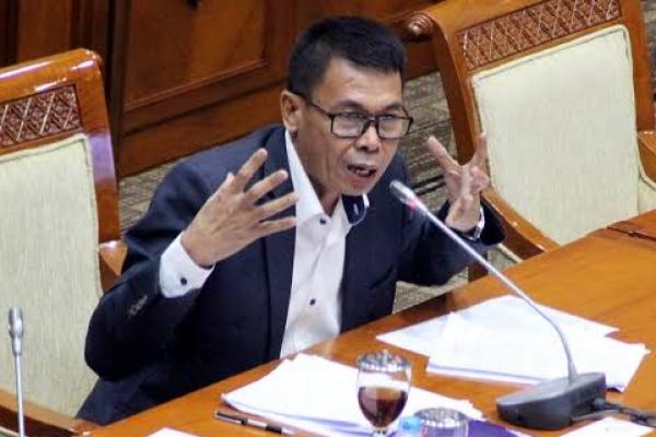 Komisi Pemberantasan Korupsi (KPK) menanggapi adanya kesan percepatan penanganan kasus yang menjerat Jaksa Pinangki. Dimana, menurut laporan masyarakat adanya pihak-pihak lain yang terlibat.