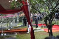 Penghormatan Terakhir Jokowi di Depan Makam BJ Habibie