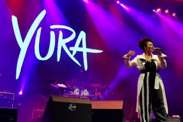 Yura Yunita tampi di penghujung Balkonjazz Festival 2019 sukses memuaskan ribuan penonton yang menantinya sejak siang hari.