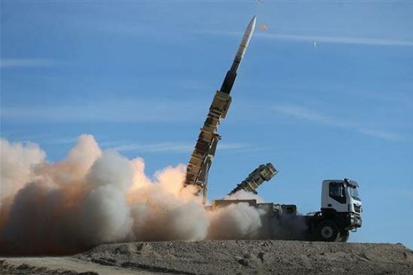  Iran menduduki peringkat pertama di bidang teknologi rudal di antara negara-negara Timur Tengah dan berdiri lebih unggul di tingkat global.