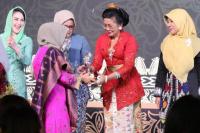 DekraÂ­nas Award 2019, Ny Putri Koster Raih Penghargaan 5 Besar Pembina Teladan