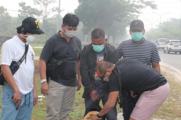 Sempat kesulitan akibat kabut asap tebal di Riau, polisi akhirnya sukses meringkus salah satu sindikat jaringan narkoba Innternational.