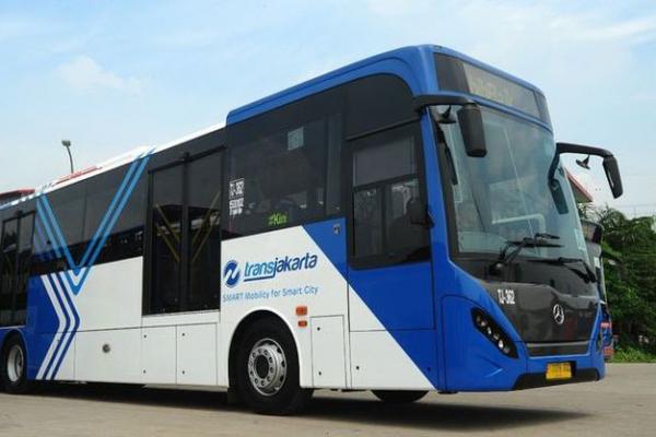 TransJakarta mengoperasikan armada bus menuju JIS.