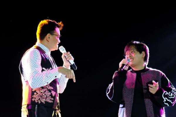 Hedi Yunus duet dengan penyanyi belia Arsy Widianto. Bagaimana hasilnya?