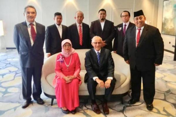 Sekretaris Jenderal Dunia Melayu Dunia Islam (DMDI) Indonesia Said Aldi Al Idrus mendapat amanah ditunjuk menjadi Ketua Panitia Konvensi DMDI