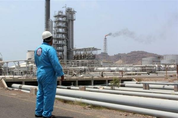 Arab Saudi menjarah lebih dari 18 juta barel ekspor minyak tahun lalu dan mengirim uang mereka ke Bank Nasional Saudi.