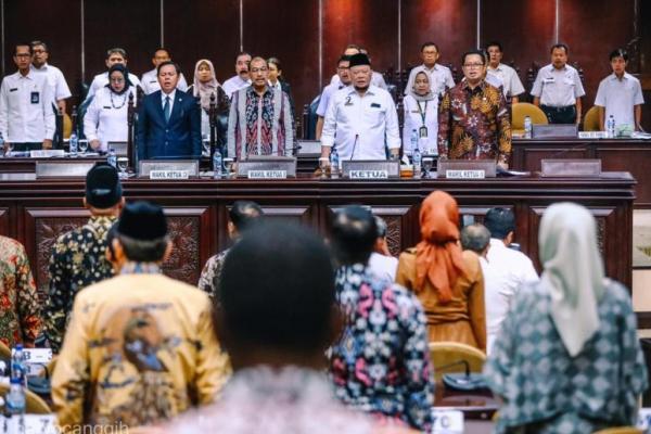 Ketua DPD RI La Nyalla Mahmud Mattalitti telah menetapkan Alat Kelengkapan DPD RI dan mengesahkan keanggotaan Alat Kelengkapan DPD RI Tahun Sidang 2019-2020.