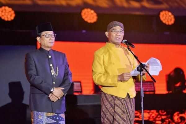 Dia menyebut kegiatan melibatkan berbagai kebudayaan yang ada di Tanah Air ini merupakan ruang untuk mengonsolidasikan kekuatan budaya Indonesia, sekaligus sarana promosi.