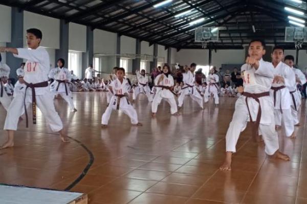 Disamping ujian rutin berkala, kegiatan ini juga digunakan untuk mencari bakat dan menjaring karateka yang berkualitas. 