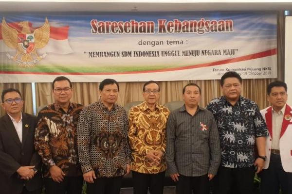Dalam Forum Pejuang NKRI, Akbar Tanjung optimistis, ke depan, Indonesia di bawah kepemimpinan Presiden Joko Widodo akan semakin maju.
 
 