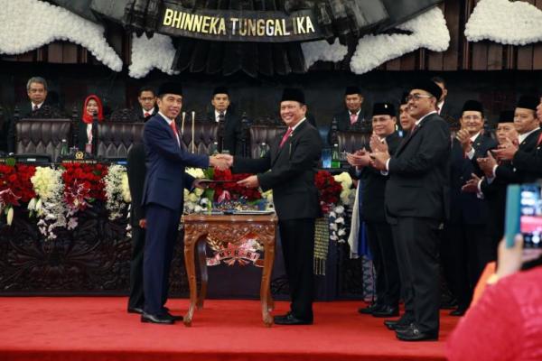  Ketua MPR RI Bambang Soesatyo mengingatkan, usai dilantik menjadi Presiden - Wakil Presiden Republik Indonesia 2019-2024