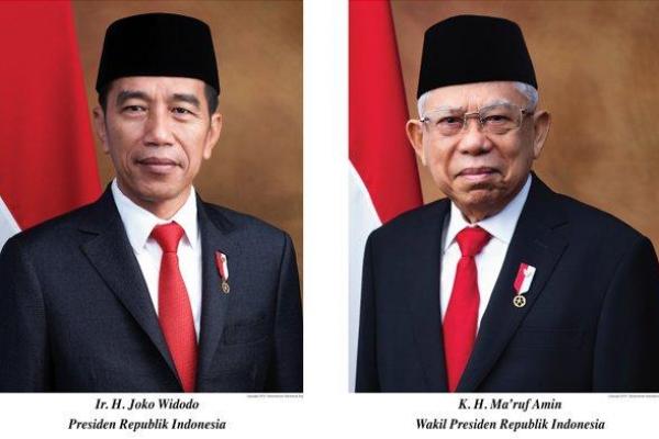 Aturan yang diteken oleh Mendikbud era 2016-2019 Muhadjir Effendy pada 18 Oktober 2019 lalu itu, menginstruksikan supaya gambar resmi presiden dan wakil presiden dipasang sejajar dan leih rendah dari lambang negara, Garuda Pancasila.