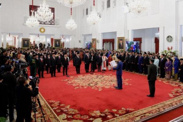 Ketua DPR RI Puan Maharani menghadiri pelantikan Kabinet Indonesia Maju di Istana Negara, Rabu (24/10).