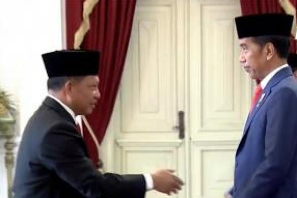 Muhammad Tito Karnavian atau disapa Tito kini menjadi Menteri Dalam Negeri (Mendagri) dalam Kabinet Indonesia Maju Presiden Joko Widodo