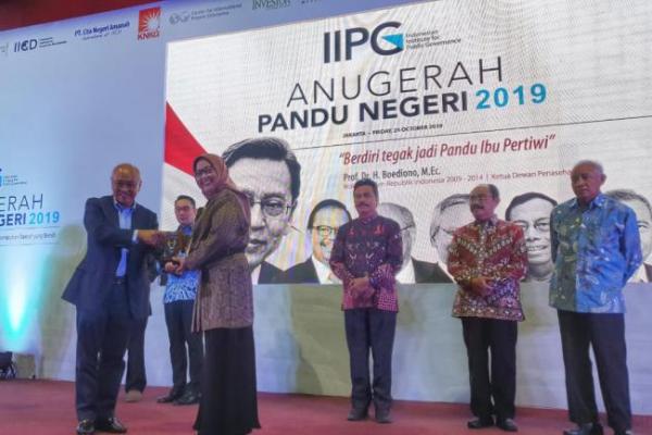 Bupati Bogor Ade Yasin,  menuturkan bahwa penghargaan tersebut diharapkan bisa memotivasi jajaran ASN di Pemkab Bogor untuk bekerja lebih giat, sehingga bisa memberikan pelayanan yang lebih baik bagi masyarakat Kabupaten Bogor.
 
 