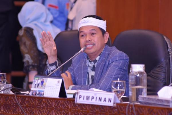 Wakil Ketua Komisi IV DPR RI Dedi Mulyadi meminta pemerintah dan pupuk Indonesia harus jamin ketersediaan pupuk bersubsidi bagi petani.
