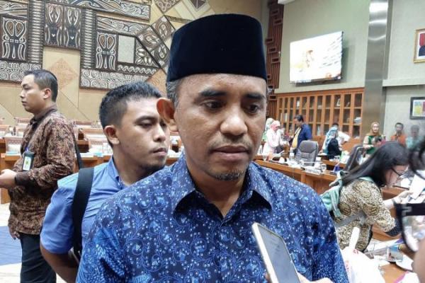 Anggota Komisi II DPR RI Anwar Hafid meminta agar keputusan hasil rapat Komisi II dengan KemenPAN-RB pada tahun 2020 lalu bisa ditindaklanjuti.