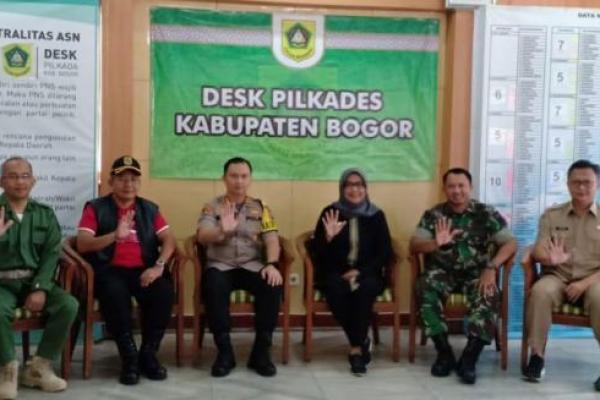 Bupati Bogor, Ade Yasin mengatakan penyelenggaraan pilkades memiliki peran penting dan strategis dalam rangka mewujudkan sistem pemerintahan desa yang profesional.
 
 