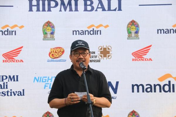 Wakil Gubernur Bali Tjokorda Oka Artha Ardhana Sukawati menyambut baik acara Festival Himpunan Pengusaha Muda Indonesia (HIPMI) Bali, yang merupakan even tahunan dengan mengangkat konsep perekonomian Bali dalam “Senggol Sulawesi”.
