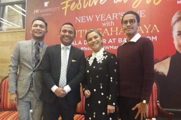 Ruth Sahanaya akan merayakan malam pergantian tahun di Hotel JW Mariot Jakarta. Ini alasannya.