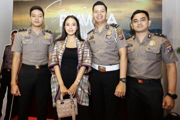 Film Sang Prawira diperankan mayoritas oleh Anggota Kepolisian. Hasilnya, sangat mencengangkan.