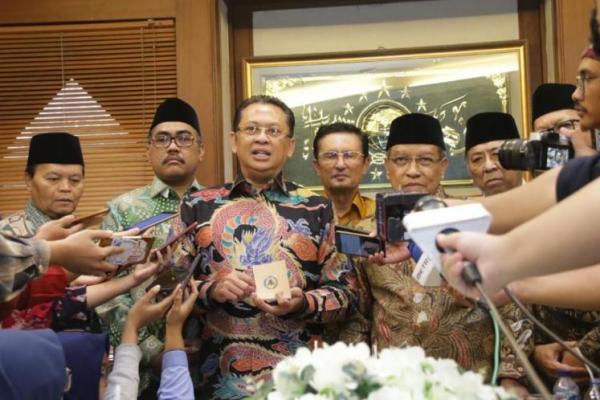 Ketua MPR RI Bambang Soesatyo menilai pemikiran dan sumbangsih kyai serta alim ulama dalam kehidupan kebangsaan kerap kali