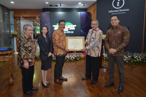 Ketua BURT DPR RI Agung Budi Santoso mendorong agar Arsip dan Museum (Armus) DPR RI, menjadi yang terbaik di Indonesia.