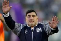 Maradona Perpanjang Kontrak Bersama Gimnasia