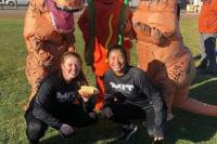 Hot Dog Bawa Dua Mahasiswa Massachusetts Pecahkan Rekor Dunia