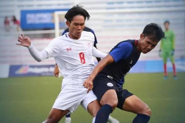 Kamboja, sebelumya berjuang untuk mengamankan medali sepak bola pertama mereka dalam sejarah SEA Games, kendati akhirnya berujung gagal.