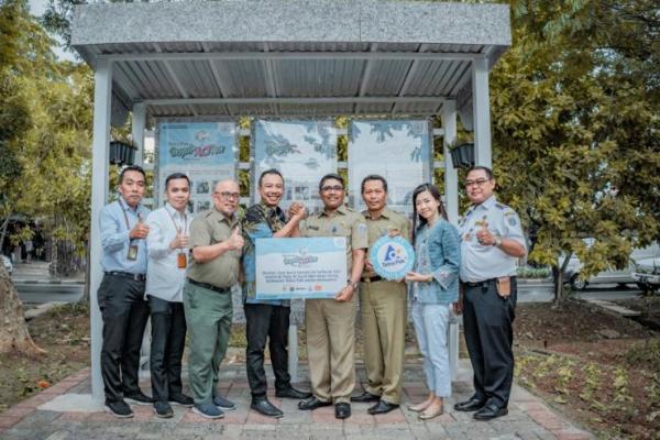 Kumpulkan 8 ton karton minuman bekas dan diaur ulang, Tetra Pak mendapat apresiasi dari Kementerian Lingkungan Hidup