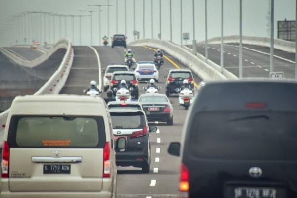 Puncaknya pengalihan arus lalu lintas juga diberlakukan 23 Desember 2020 menjelang perayaan Natal