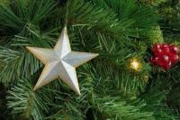 Sinergi Tiga BUMN Ini Gelar Natal dan Tahun Baru di Masohi