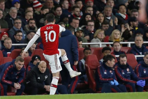 Fenerbahce dikabarkan memenangkan perlombaan untuk mendapatkan gelandang Arsenal Mesut Ozil selama jendela transfer Januari.